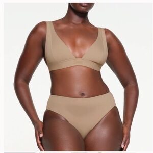 SKIMS SWIM BIKINI TOP